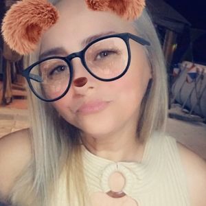 Meet your Posher, Diana ivon